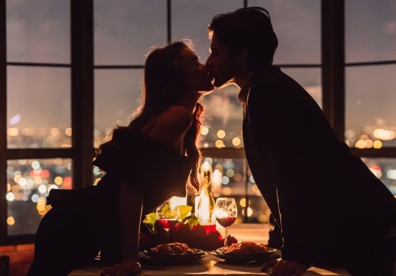 Kiss On Second Date