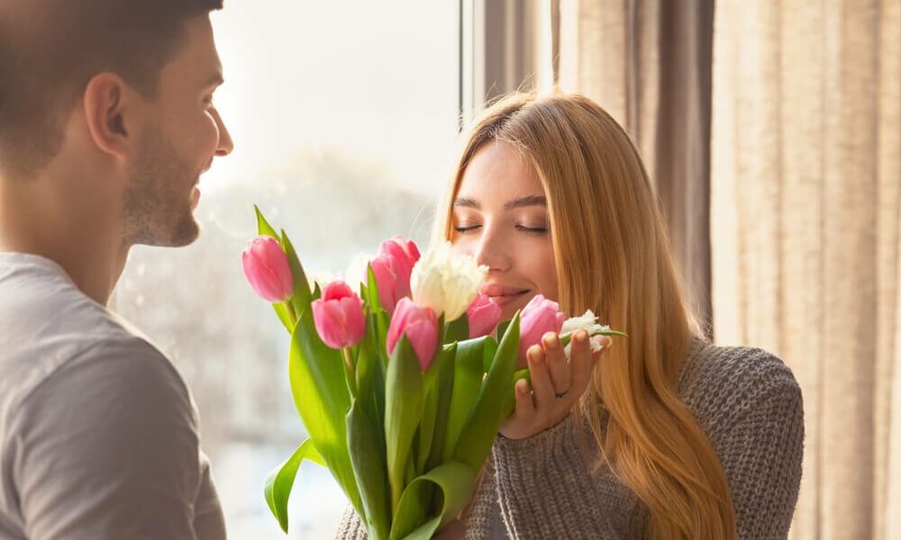 yellow flowers for girlfriend day