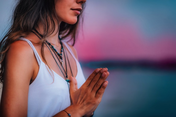 What Is the Difference Between a Soulmate and a Twin Flame