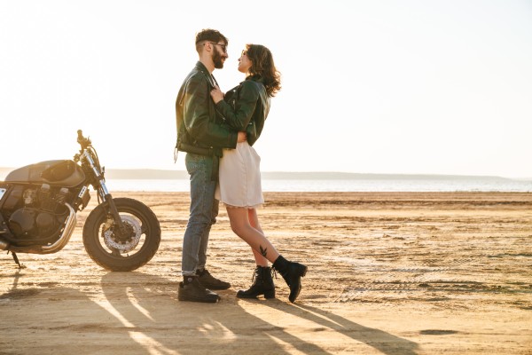How to Make a Guy Chase You Using Male Psychology